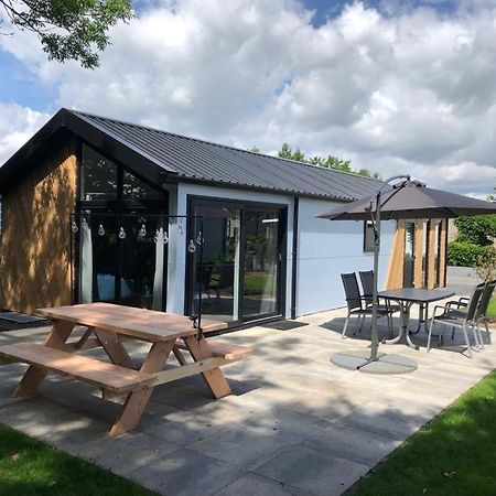 Luxe En Gezellig Chalet Aan Veluwemeer 4 Pers Hulshorst Extérieur photo