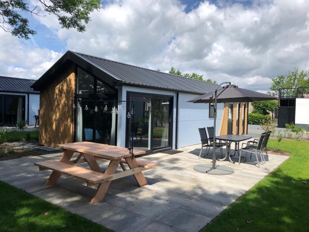 Luxe En Gezellig Chalet Aan Veluwemeer 4 Pers Hulshorst Extérieur photo